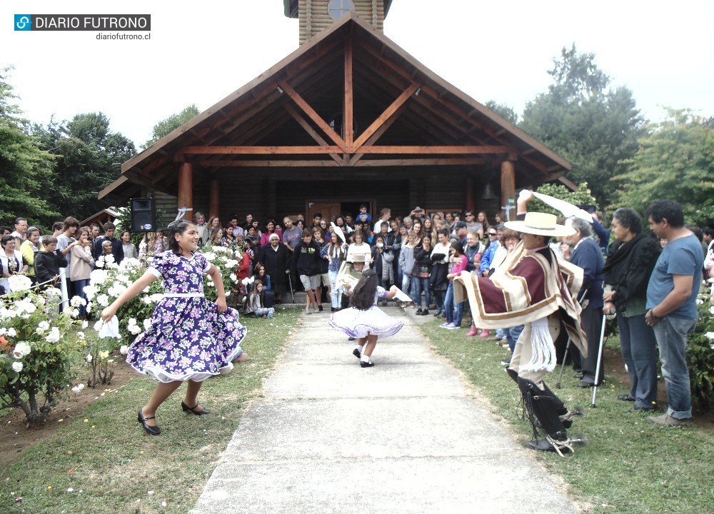 capilla nuestra senora del lago llifen