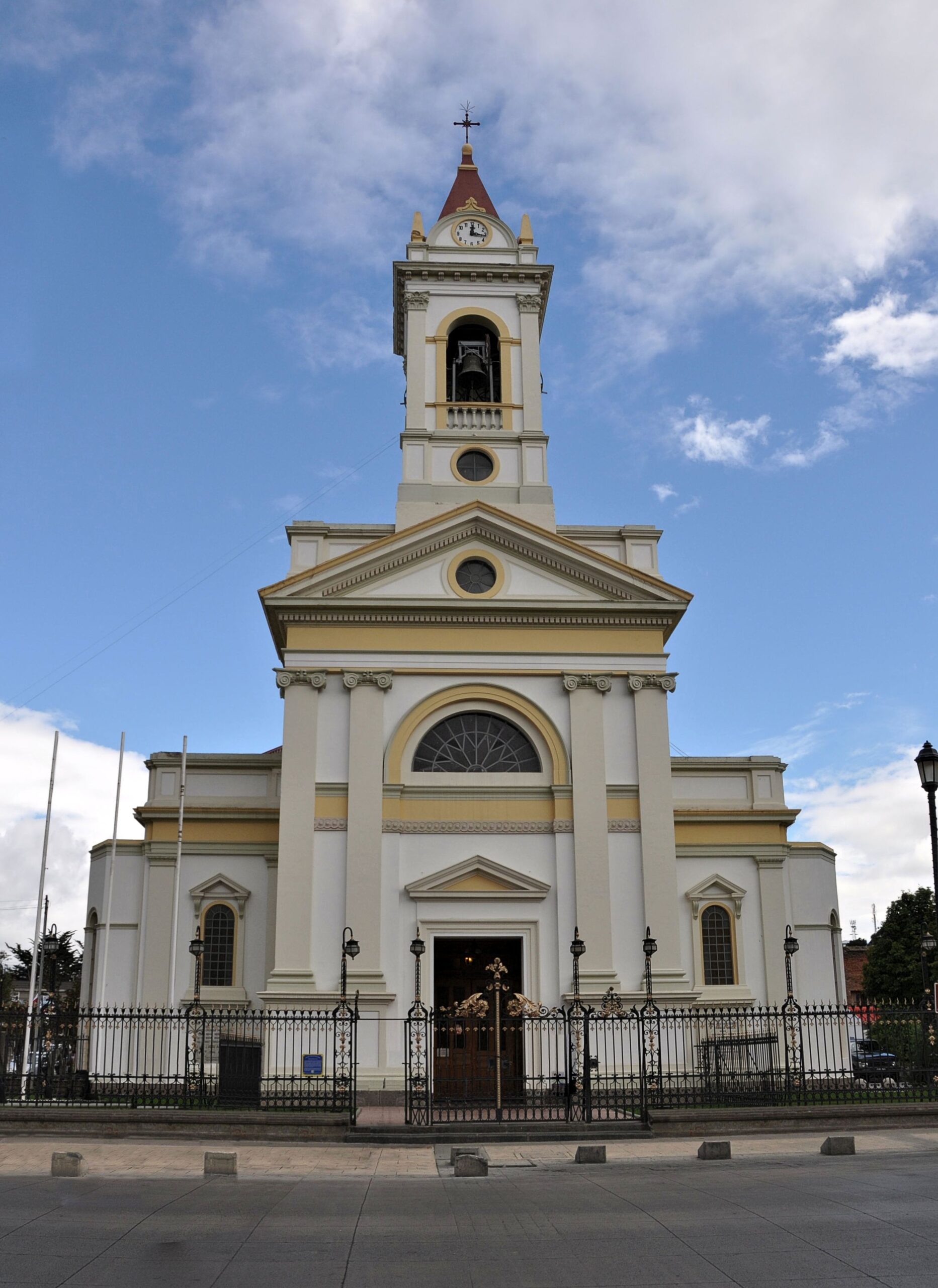 catedral de punta arenas punta arenas scaled