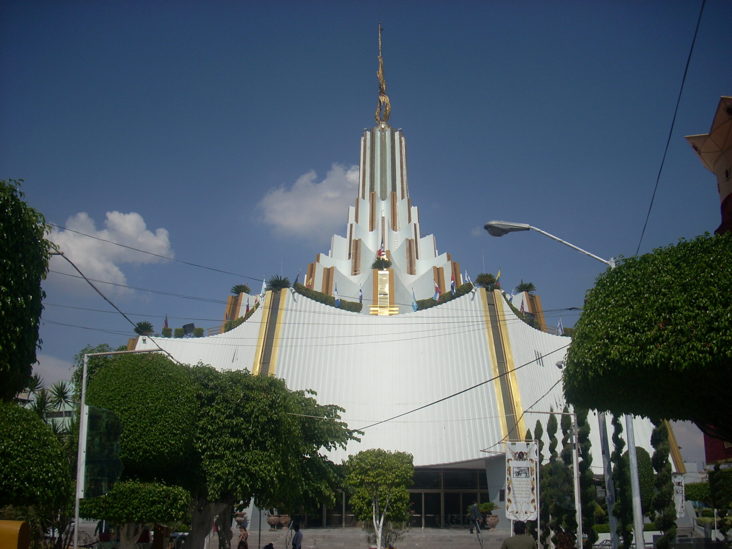 iglesia la luz del mundo antofagasta scaled