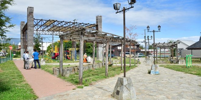 plaza juego sector los castanos futrono