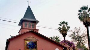 templo esmeralda iglesia colina